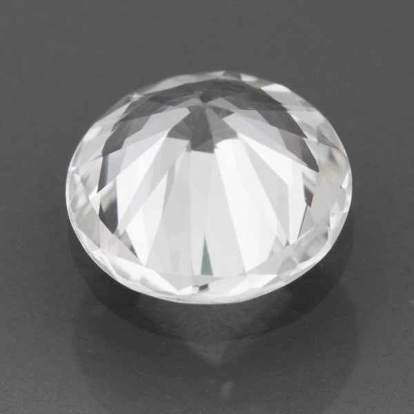 0.82 Carat Round Loose Natural White Sapphire Round Brilliant | 5.9mm - Item: SW002519 - Image: 2