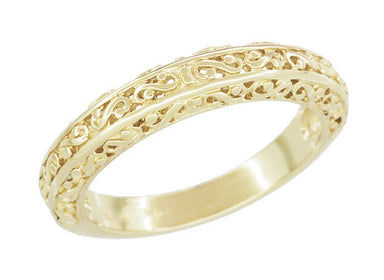 Flowing Filigree Scrolls Wedding Ring in 14 Karat Yellow Gold