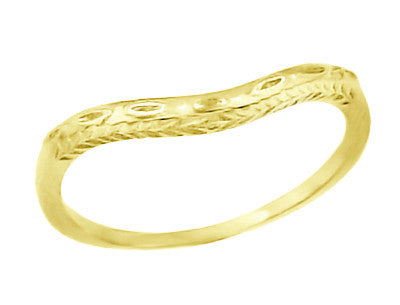 Art Deco Olive Leaves and Engraved Wheat Curved Wedding Band in 14 Karat Yellow Gold